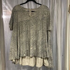 Magnolia Pearl Beige and Blue Patterned Tee